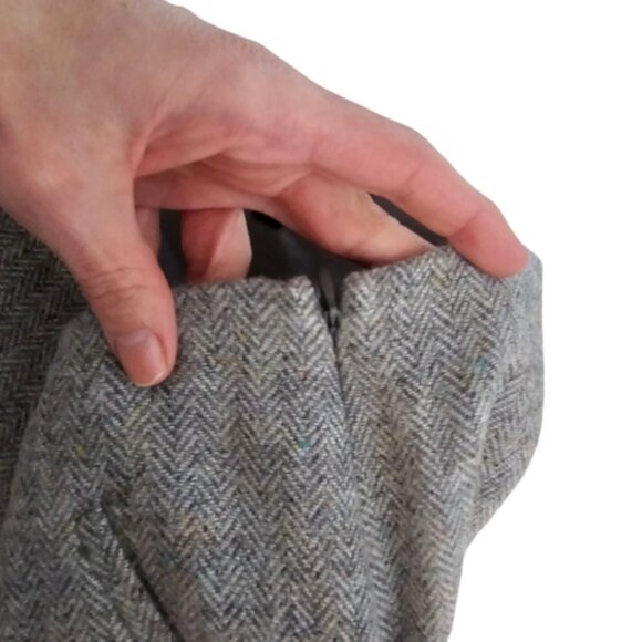 Talbots Grey Wool Tweed Herringbone Mini Skirt Size 6 - Picture 9 of 11